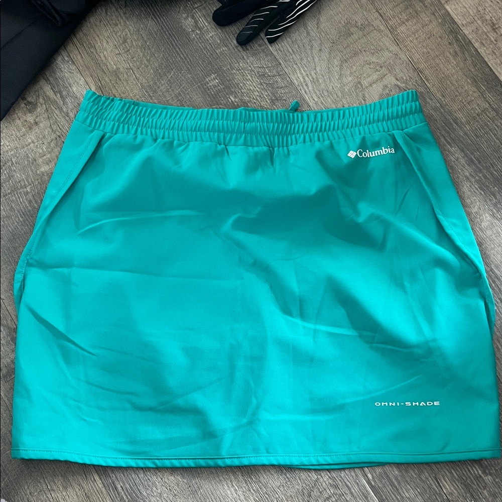 Columbia Women's Aqua Pencil Skirt